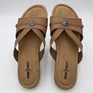 Minnetonka Sandals Women's Slip On Tan Leather Open Toe Size 11M Thongs 5902235